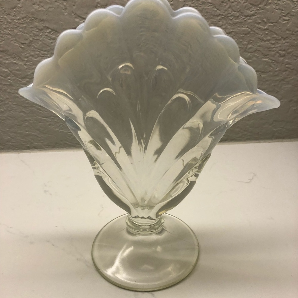 Fenton Levay  Glass Opalescent  Limited  Fan